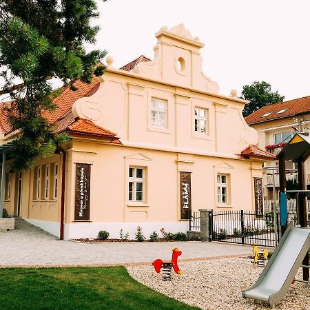 Penzion Flamm Rajecké Teplice エクステリア 写真